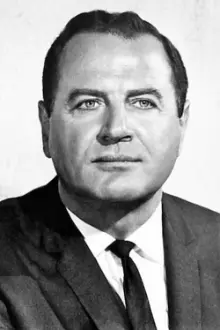 Brad Dexter como: Beero, Belden Foreman