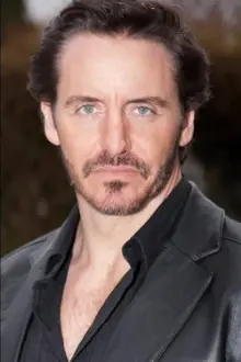 Charles Mesure como: Ryan Waters