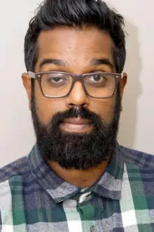 Romesh Ranganathan como: Ravi De Silva