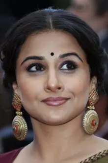 Vidya Balan como: Esha Sahni