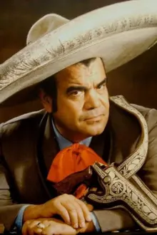 David Reynoso como: Don Lorenzo