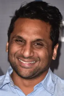 Ravi Patel como: Dr. May