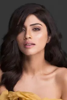 Sapna Pabbi como: Sanjana