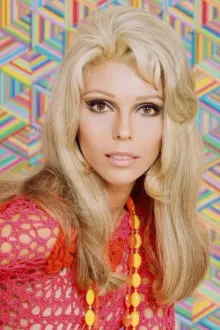 Nancy Sinatra como: 