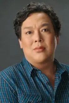 John Lapus como: 