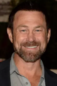 Grant Bowler como: Wolfgang 'Wolf' West