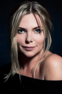 Samantha Womack como: Louise