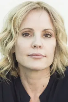 Emma Caulfield Ford como: Kate Nolan