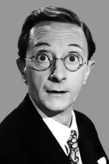 Charles Hawtrey como: Swyne