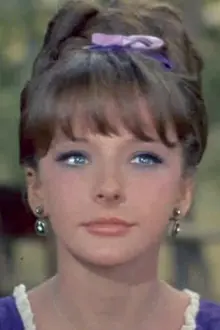 Brenda Scott como: Celine