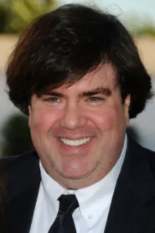 Dan Schneider como: Chuck