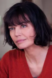 Marianne Denicourt como: Nathalie Delezia