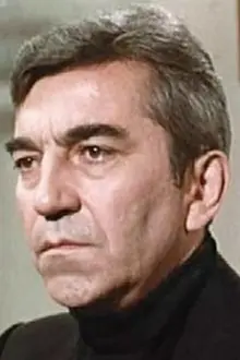 Georges Géret como: Basilio Hagon