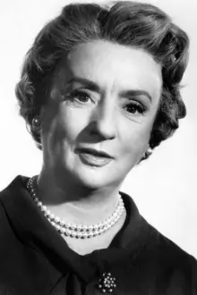 Mildred Natwick como: Gwendolyn Snoop Nicholson