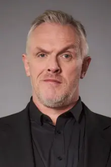 Greg Davies como: Dan Davies