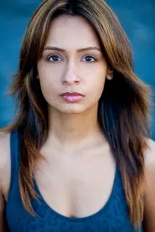 Jasmine Kaur como: Lieutenant