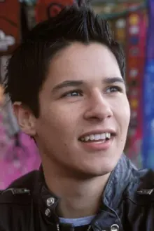 Oliver James como: Ben