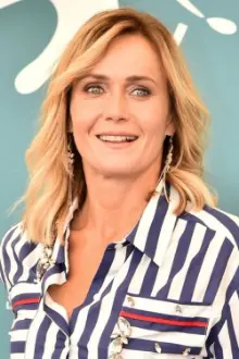 Lucia Mascino como: Ispettore Fusco