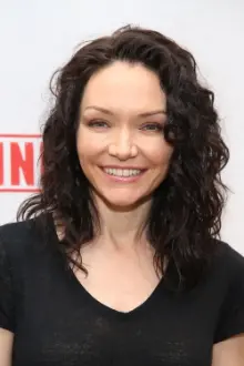 Katrina Lenk como: Menke / Halina Cygansky