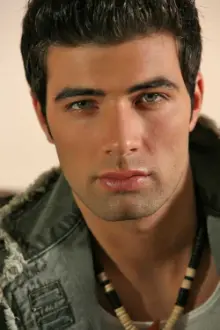 Jencarlos Canela como: Bruno Hurtado