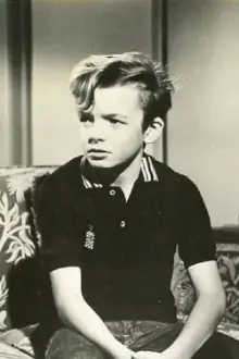 Roger Mobley como: Kid