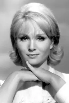 Susan Oliver como: Sybil Vane