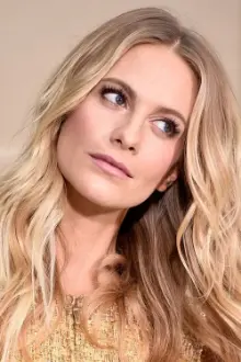 Poppy Delevingne como: 