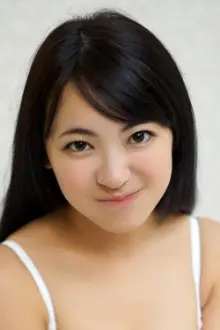 Haruna Ayane como: Hitomi Natsume