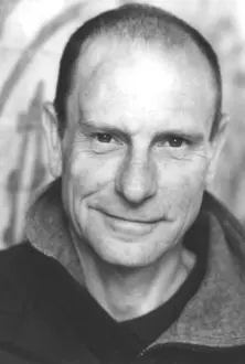 Philip Martin Brown como: Grantly Budgen