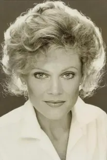 Deborah May como: Ethel Ross