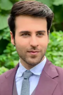 Ritvik Arora como: Kunal Rajvansh