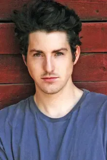 Sean Flynn como: Chase Matthews