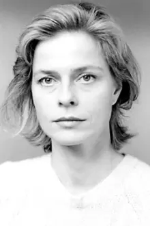 Corinna Kirchhoff como: Hildegard Hamm