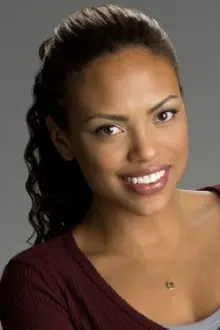 Jaime Lee Kirchner como: Danielle James