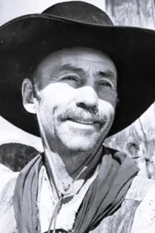 Hank Worden como: Tom 'Cherokee' Walton