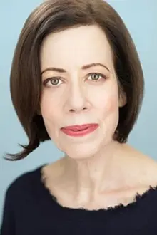 Allyce Beasley como: Hildy