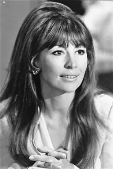 Nanette Newman como: Liz Jackson