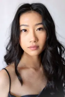 Olivia Liang como: Jenna