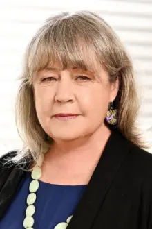 Noni Hazlehurst como: Helga