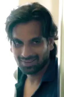 Vikas Sachdeva como: 