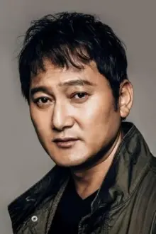 Jeong Man-sik como: Steve Jeong