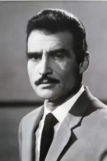 Ahmed Mazhar como: Adel Sabry