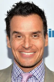 Antonio Sabàto, Jr. como: Greg Vlasi