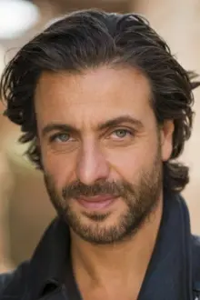 Adam Levy como: Craig