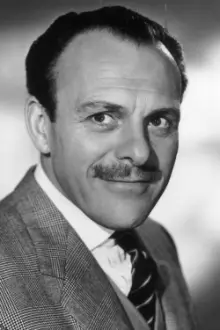 Terry-Thomas como: Presenter