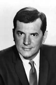 Steven Hill como: 