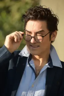 Faisal Khan como: Krishan Kumar