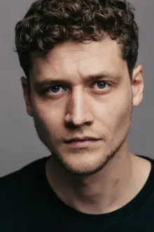 Nikolaj Dencker Schmidt como: Unge Jørgen