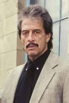 Jorge Luke como: Coronel Ursino Valdes