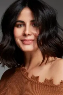 Kirti Kulhari como: Aaliya Shergill